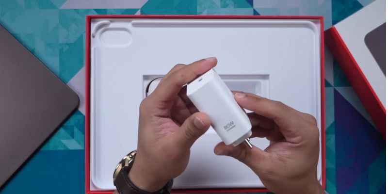 OnePlus pad 4 charger